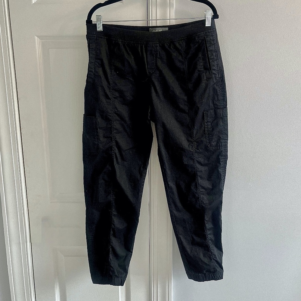 Eddie Bauer Black Cargo Windbreaker Hiking Outdoor Jogger Pants 10